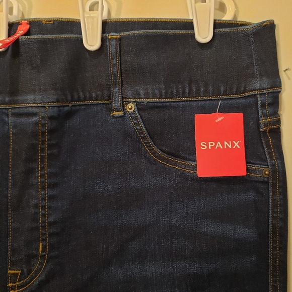 NWT SPANX 37x34 Jeans Flare Dark Blue Midnight Shade Pull-On 20327R Size 1X - Picture 4 of 6